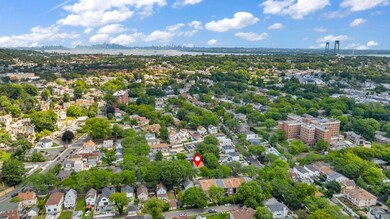 2 Divine St, Staten Island, NY 10304 - photo 3