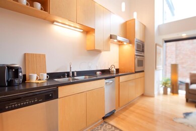 atrium 706 staged 2017 for MLS 4