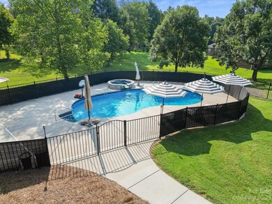 140 Wintergreen Cir, Statesville, NC 28677 - photo 5