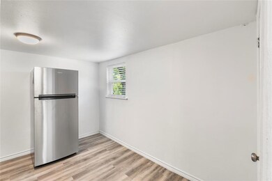 231 W Hull St, Denison, TX 75020 - photo 7