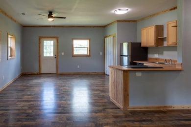 205 Metcalf St, Glencoe, OK 74032 - photo 6