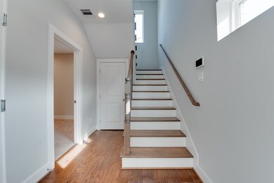 622 E Janisch Rd unit A, Houston, TX 77022 - photo 3