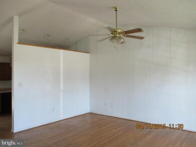 749 Fulton Dr, Strasburg, VA 22657 - photo 5