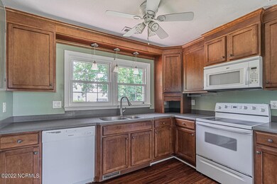 2702 Northwoods Dr, Jacksonville, NC 28540 - photo 4