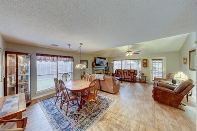 3905 Cedarwood Dr, Pearland, TX 77584 - photo 6