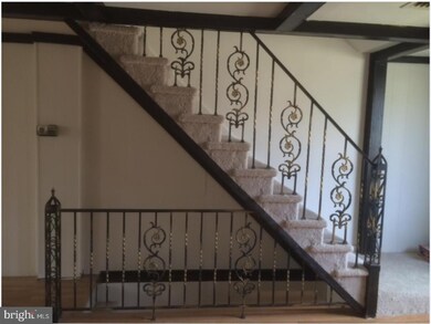 405 Westbridge Rd, Glenolden, PA 19036 - photo 2