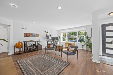 418 Kipling Ct, Wheaton, IL 60187 - photo 5