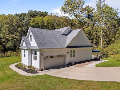 1320 Little Fudges Creek Rd, Barboursville, WV 25504 - photo 2