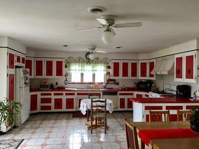 Huge Eat-In Kitchen