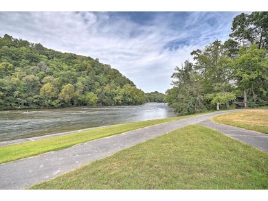 121 S 9th St, Watauga, TN 37694 - photo 4