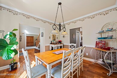 Dining 2