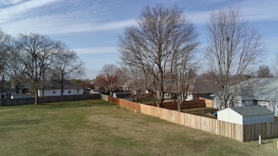 2721 S Timbercreek Ave, Springfield, MO 65807 - photo 4