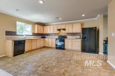 1077 E Yankee Basin Dr, Kuna, ID 83634 - photo 6