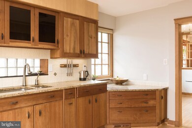 7119 Burtonwood Dr, Alexandria, VA 22307 - photo 6