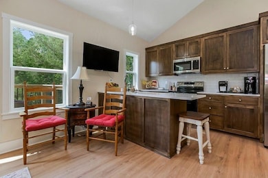 38 N Lakeside Cir, Lacygne, KS 66040 - photo 2