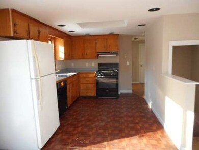 143 Spring St, Rockland, MA 02370 - photo 5