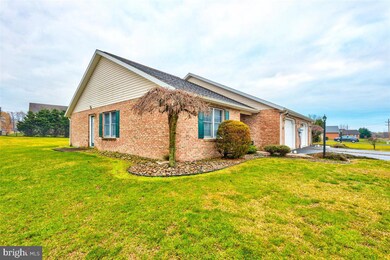 11508 Nicole Dr, Greencastle, PA 17225 - photo 3