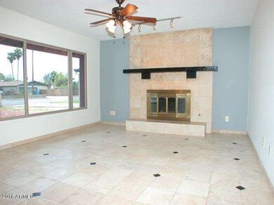 family room 2