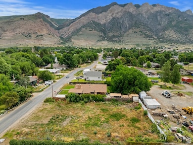 295 W Center St, Willard, UT 84340 - photo 4