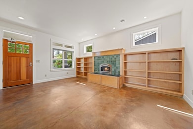 Great room w/built-ins