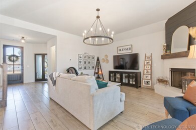 429 E 126th St S, Jenks, OK 74037 - photo 6