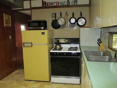 Cafeteria/Kitchen. Sweet, functional...