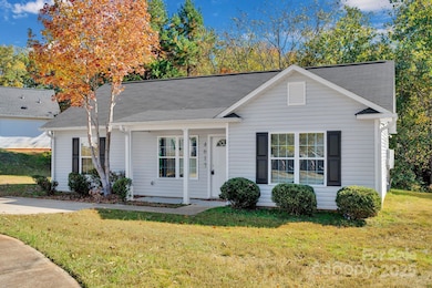 4617 Wind Chime Ct, Charlotte, NC 28208 - photo 2