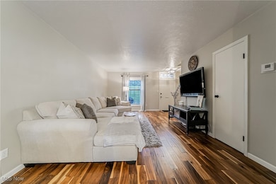 1242 Culpepper Dr, Akron, OH 44313 - photo 7