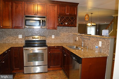 9302 Sparrow Valley Dr, Montgomery Village, MD 20886 - photo 3