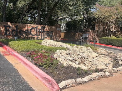 7122 Wood Hollow Dr unit 52, Austin, TX 78731 - photo 3