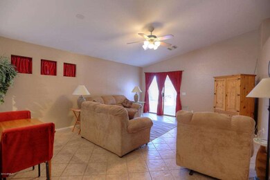family room 2