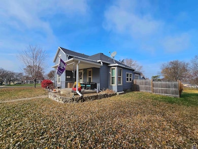 1218 Jefferson St, Sabetha, KS 66534 - photo 3