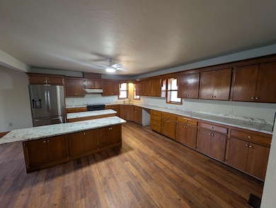 2259 E Gatlin Rd, Marlow, OK 73055 - photo 6