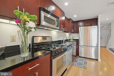 Ventana unit 908, Washington, DC 20004 - photo 3