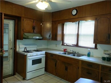 525 E Fairview St, Bethlehem, PA 18018 - photo 4