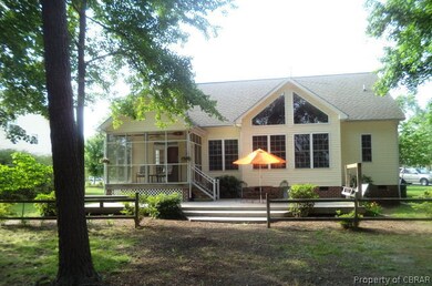 8607 E Creek Ln, Gloucester Point, VA 23072 - photo 2