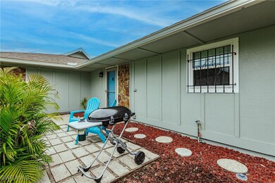 4261 Island Cir unit 1, Fort Myers, FL 33919 - photo 7