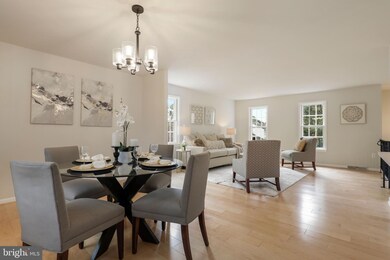 10814 Rippon Lodge Dr, Fairfax, VA 22032 - photo 6