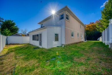 197 Currie Ave, Staten Island, NY 10306 - photo 6