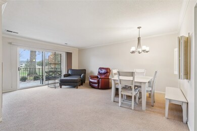 100 Thompson Dr SE unit 116, Cedar Rapids, IA 52403 - photo 2