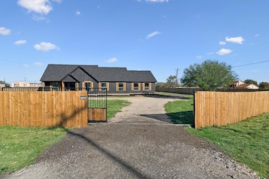 108 Santa Teresa Rd, Kyle, TX 78640 - photo 2