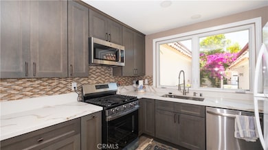 7 Satinwood Way, Irvine, CA 92612 - photo 4