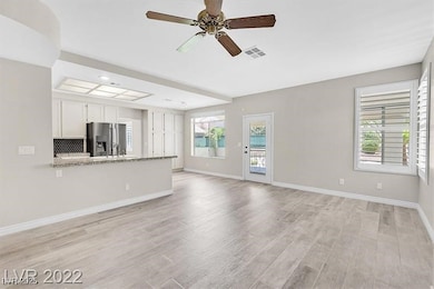 9725 Hitching Rail Dr, Las Vegas, NV 89117 - photo 7