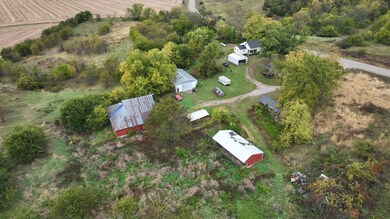 1370 79th Street Trail, Belle Plaine, IA 52208 - photo 6