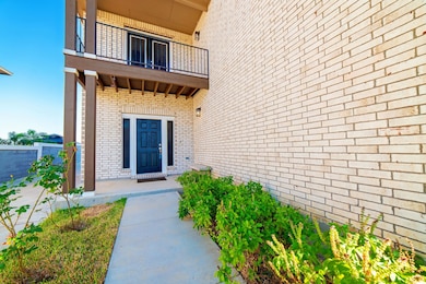 3305 Charolais Dr, Laredo, TX 78046 - photo 3