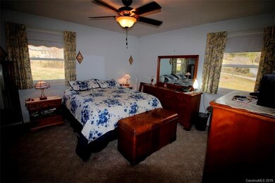 107 Falling Waters Rd unit 28, Hendersonville, NC 28792 - photo 5