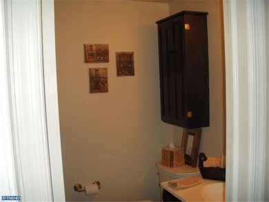 270 Stanton Ct unit 270, Glen Mills, PA 19342 - photo 2