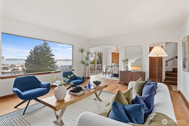 1820 Magnolia Way W, Seattle, WA 98199 - photo 3