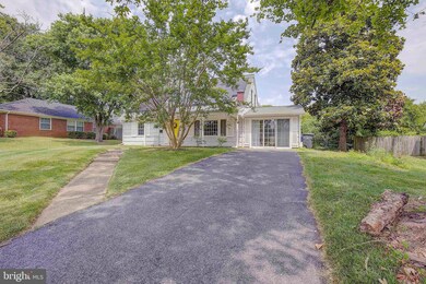 12302 Starlight Ln, Bowie, MD 20715 - photo 3