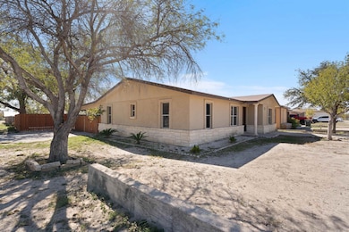 609 E 14th St, Del Rio, TX 78840 - photo 4